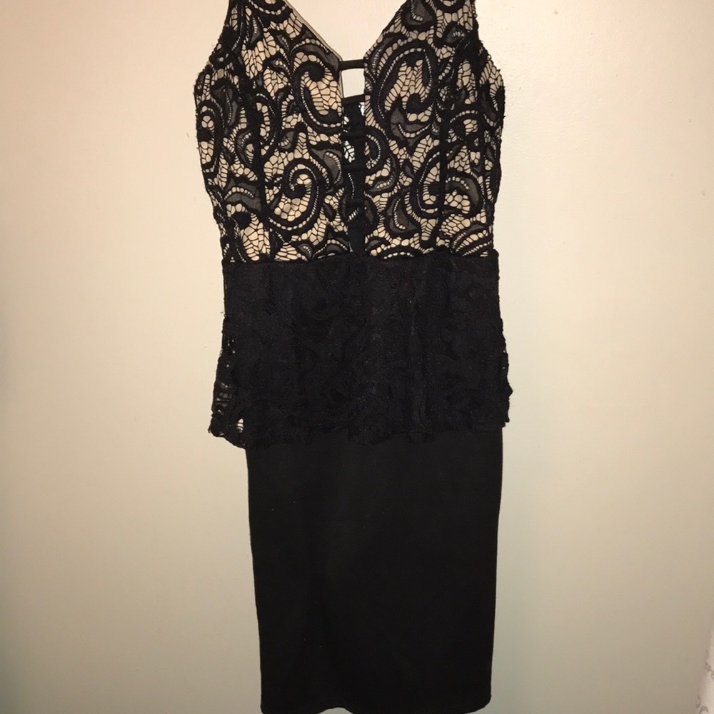 XL lace strap peplum dress
